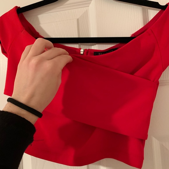 3 for $20 ⭐️ Revamped Off-the-shoulder Top - Picture 2 of 4